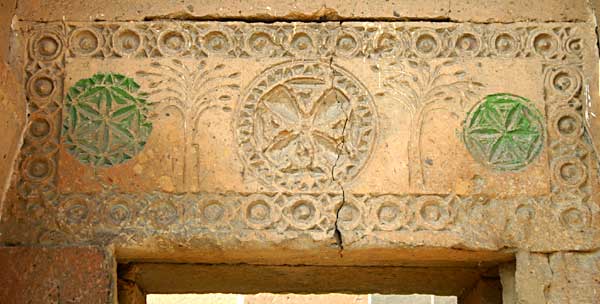 Ererouk, linteau de la porte sud Ererouk, linteau de la porte sud