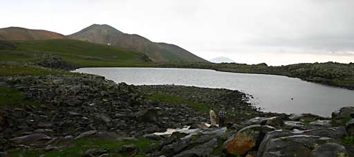 Oughtasar, le lac au pied du Mont Mets Ishkhanasar