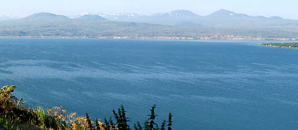 Vue du lac Sevan