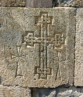 Tatev, une croix, église de la Mère de Dieu