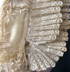 Dentelle tuyautée