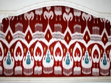 Un ikat en panneau mural